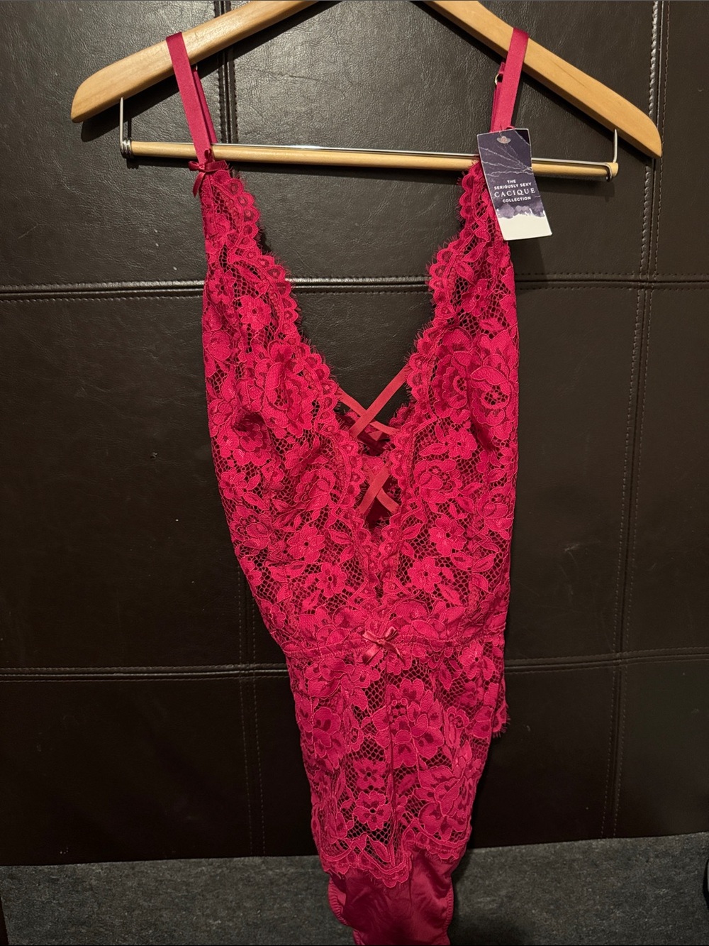 New Seriously Sexy Cacique Collection Magenta Floral Lace Bodysuit- Size 14-16